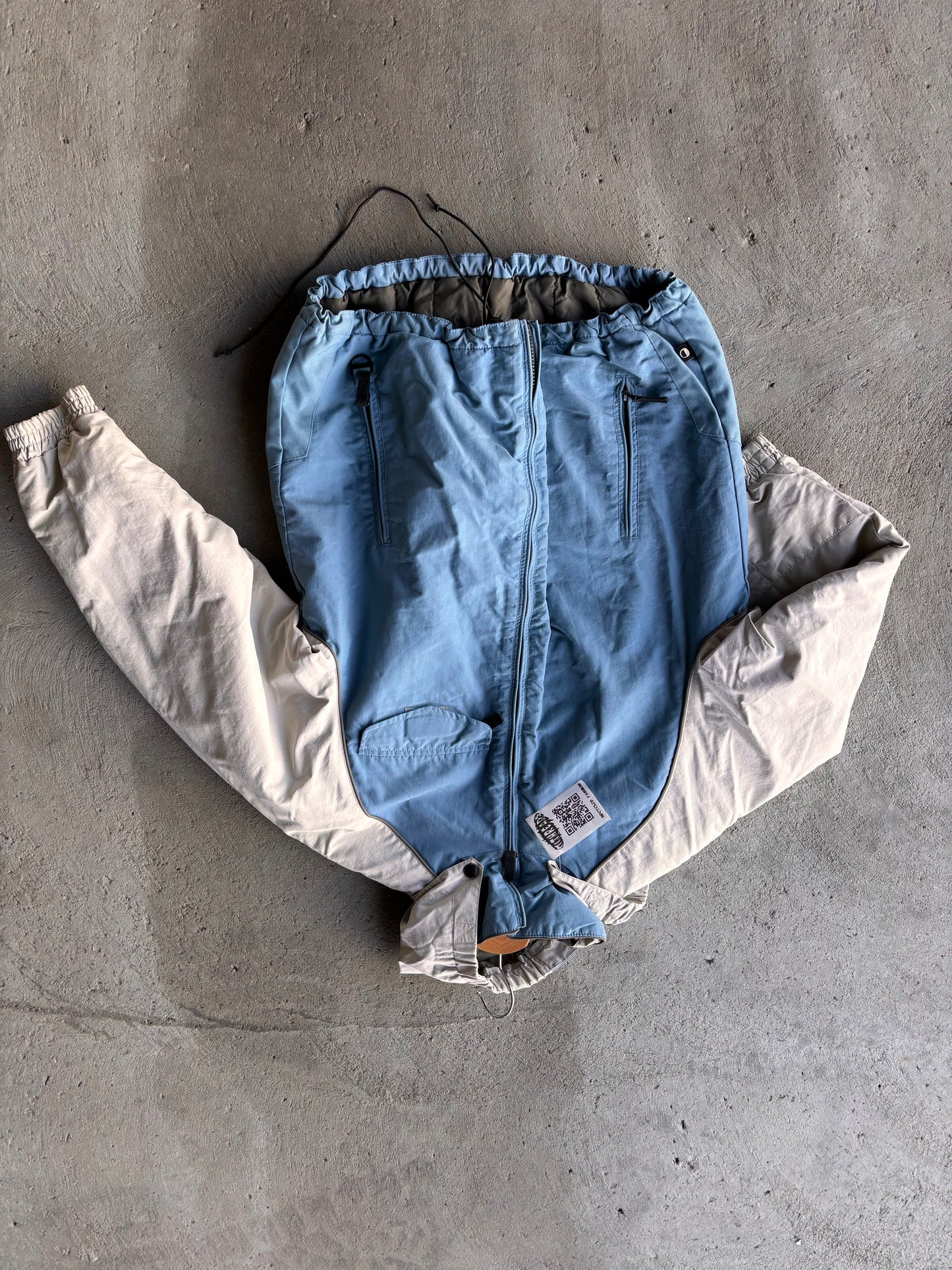 Snowboard jacket