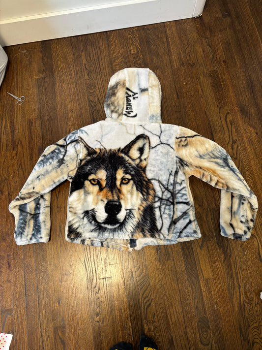 Wolf zip up