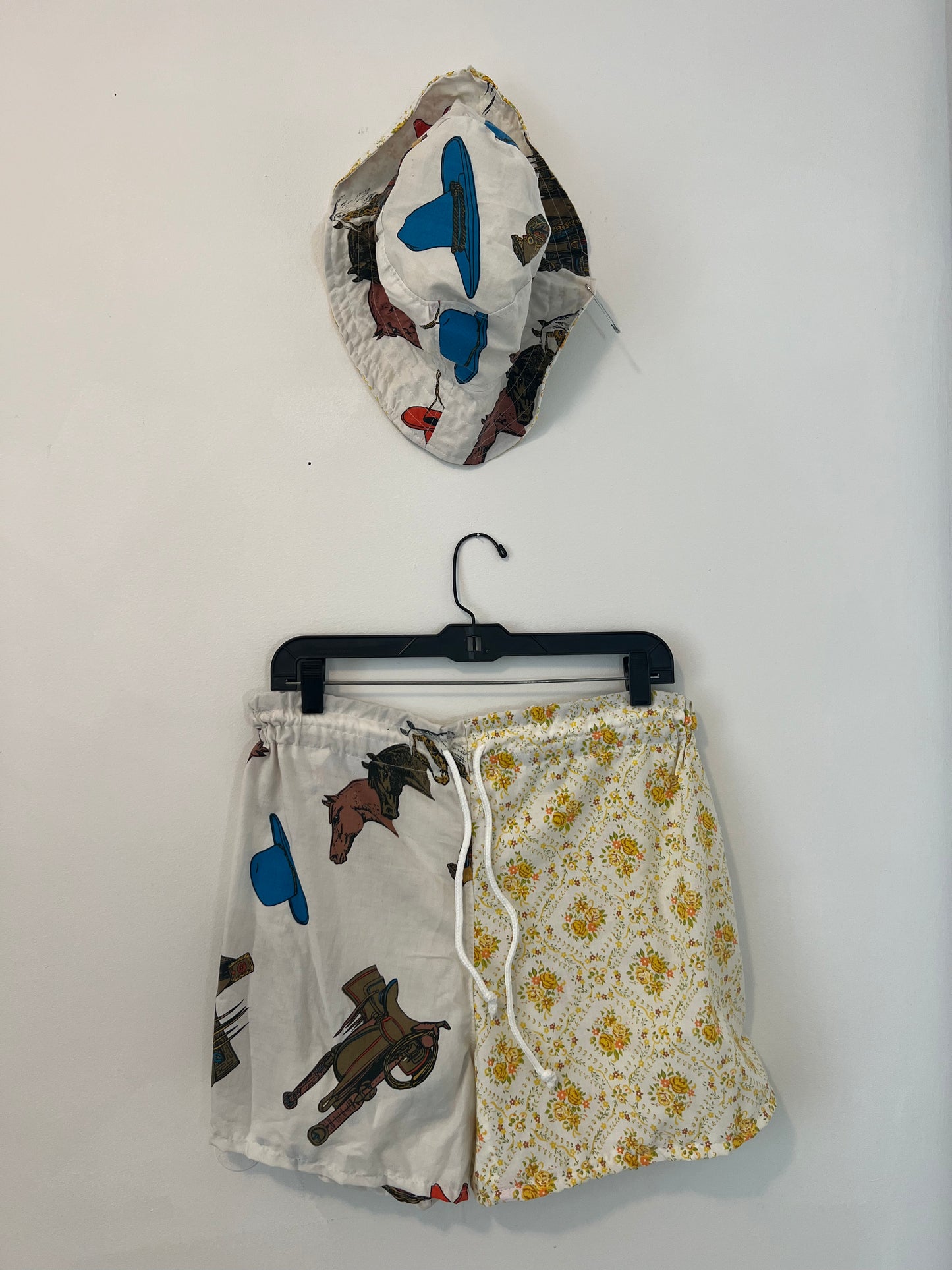 Shorts & bucket hat set