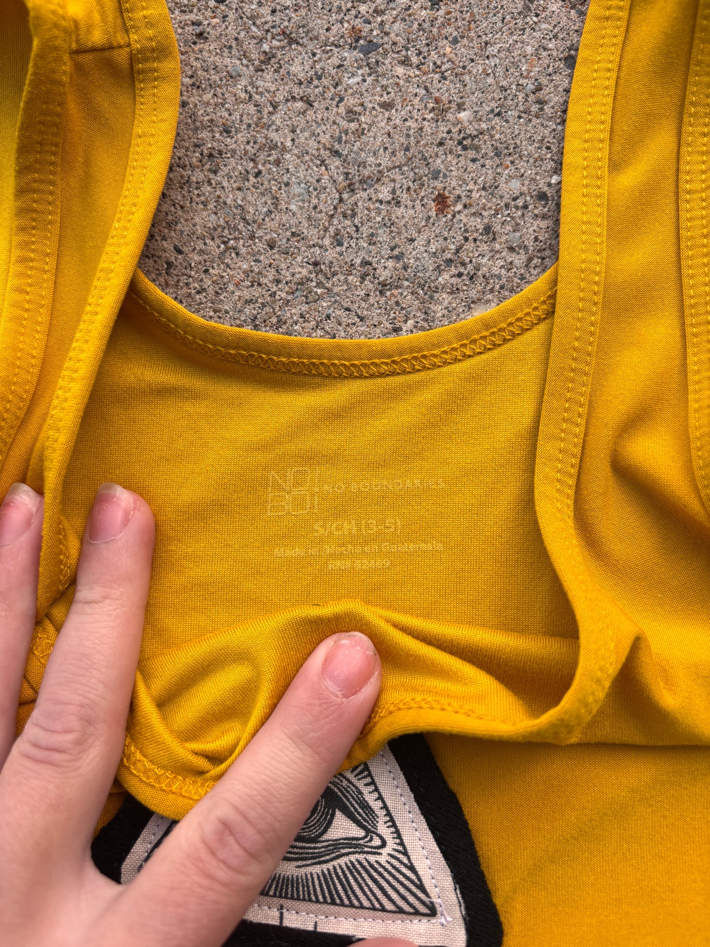 Illuminati ruffle crop