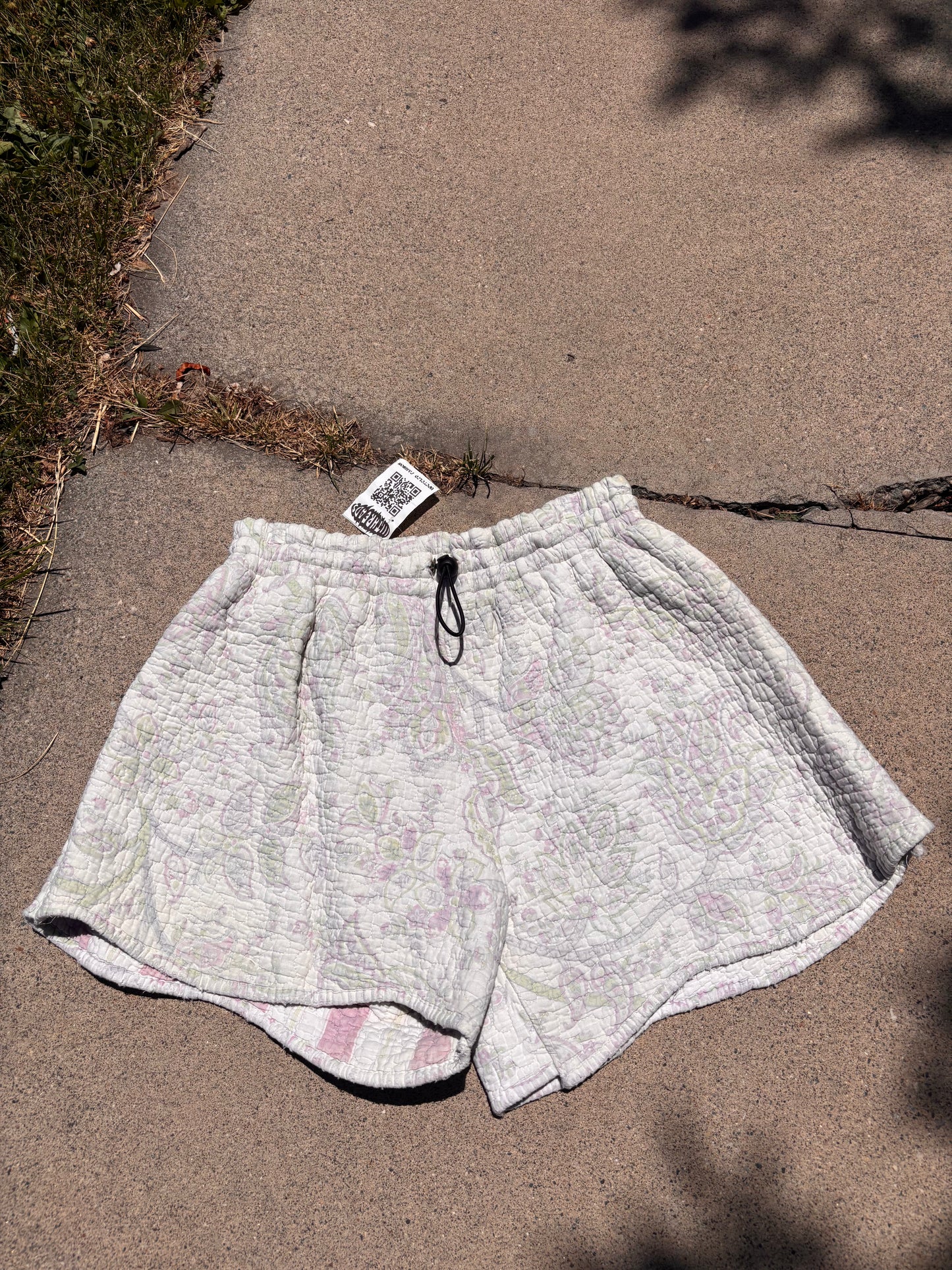Quilt shorts *damaged