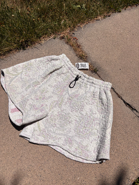 Quilt shorts *damaged