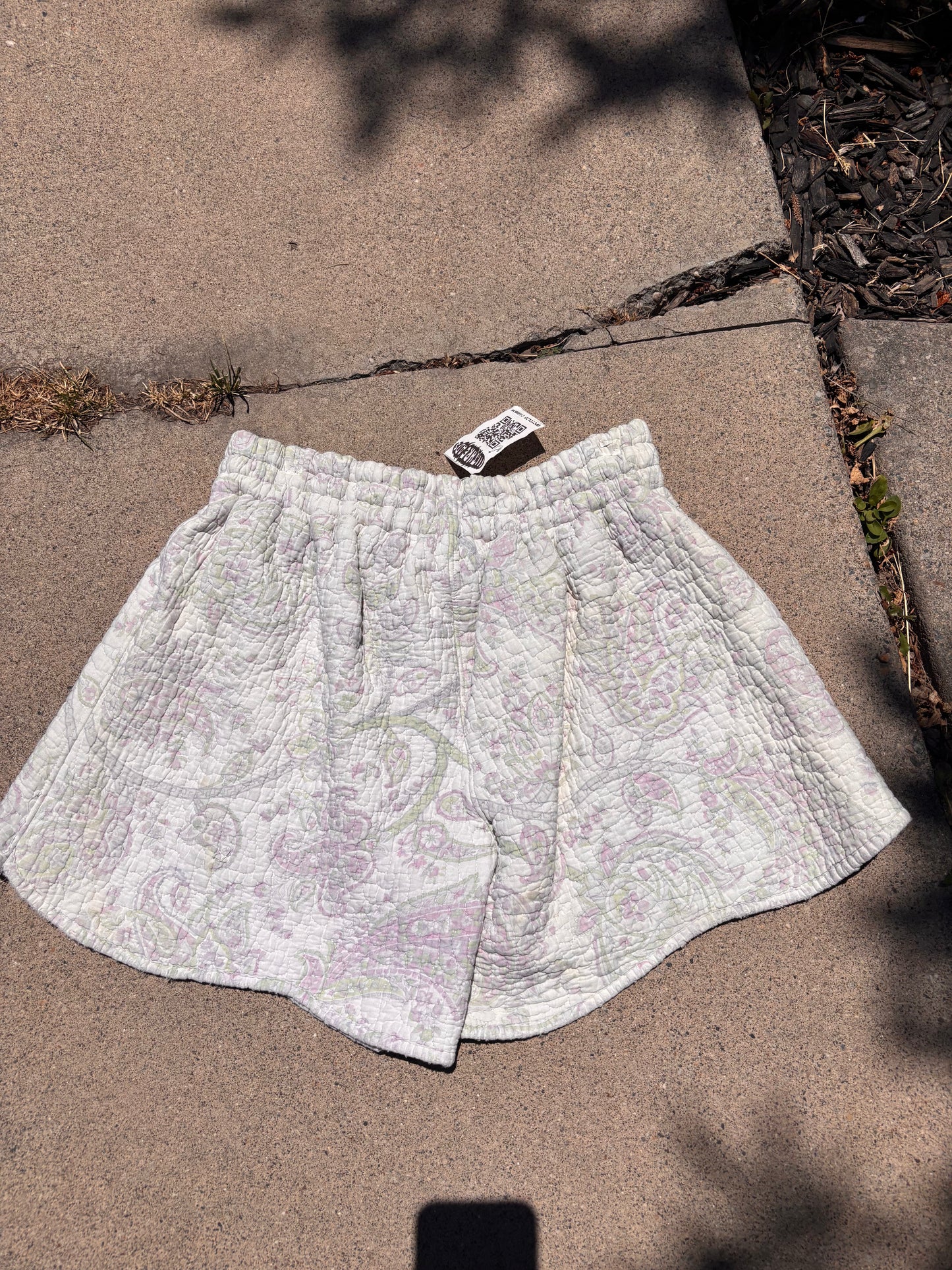 Quilt shorts *damaged