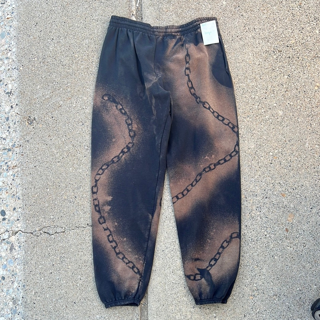 Chain link sweats large