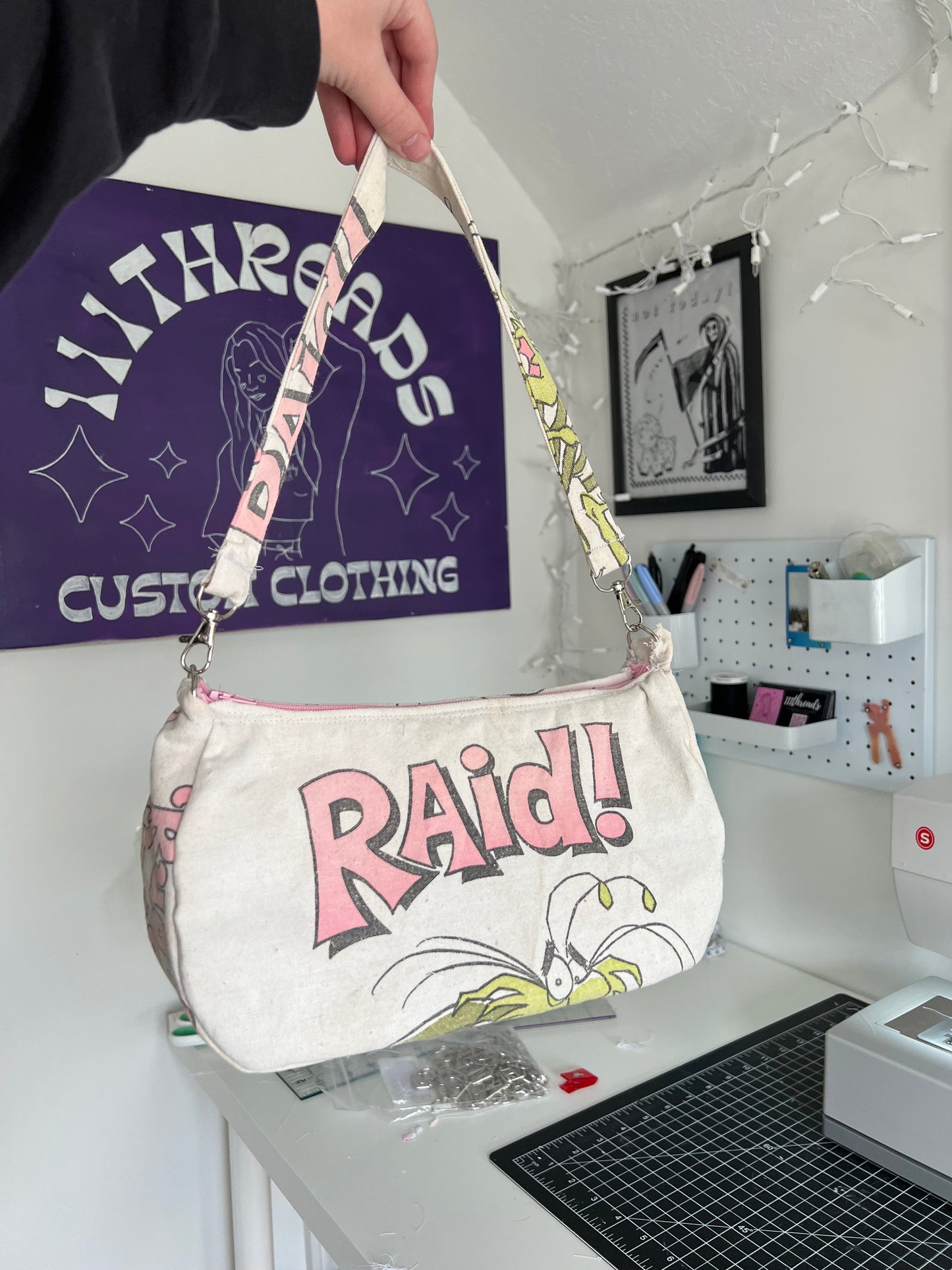 RAID hand bag