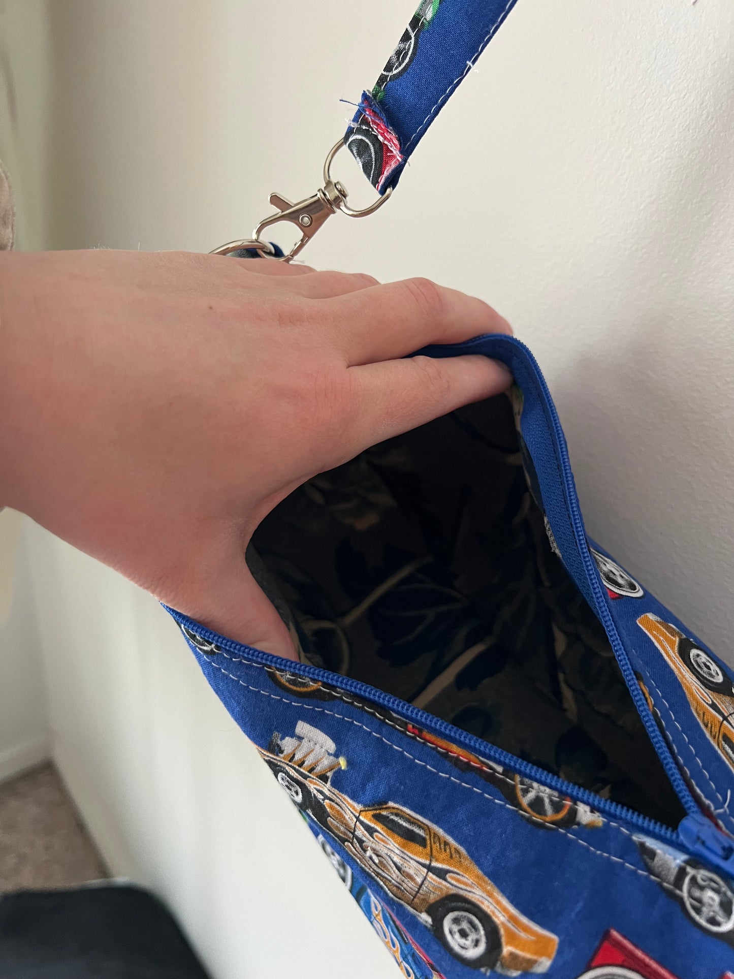 Hot wheels hand bag