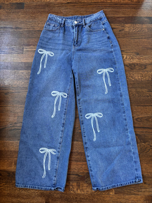 Bow jeans