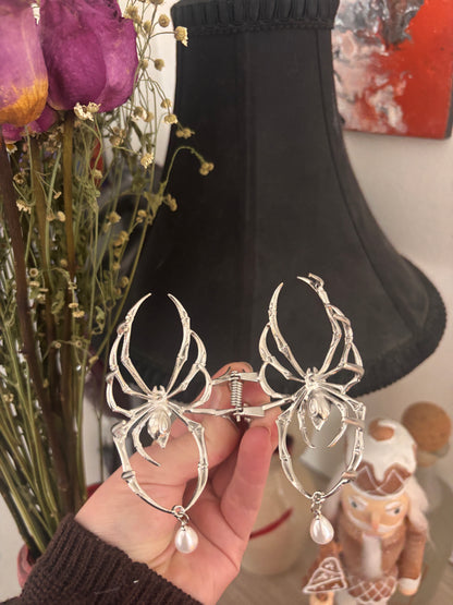 Spider claw clip