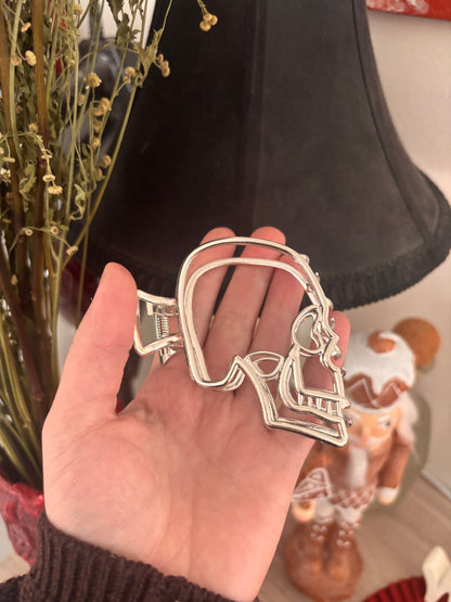 Skull claw clip