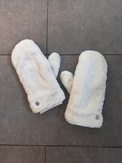 Lululemon mittens