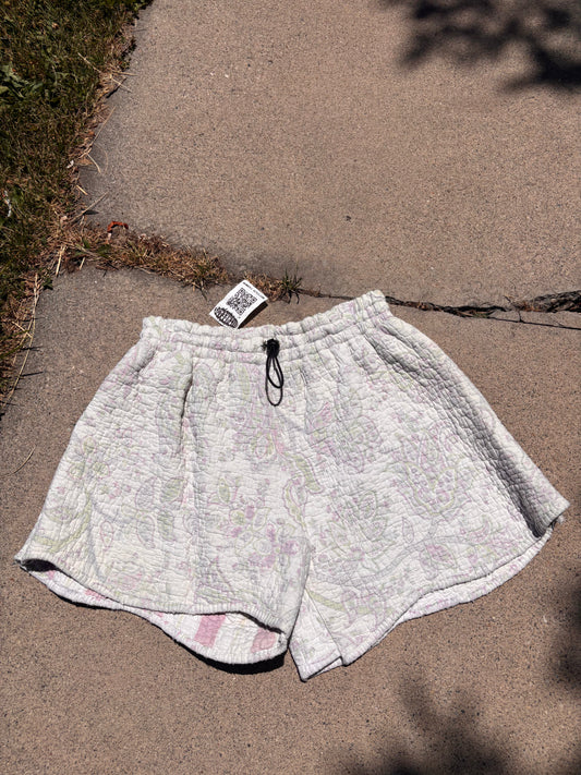 Quilt shorts *damaged